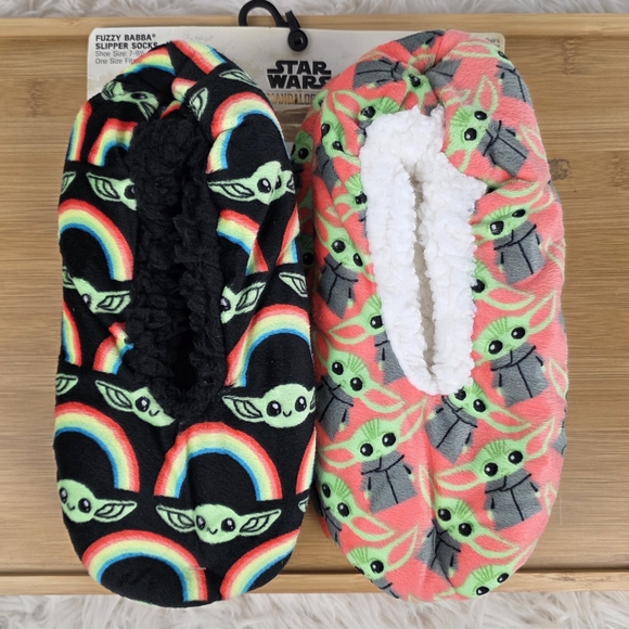 Star Wars Fuzzy Babba Slipper Socks 2 Pairs - Picture 1 of 10